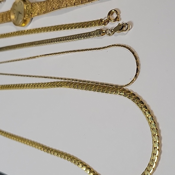 Elegant Gold Tone Jewelry Lot for Women - Picture 2 of 10